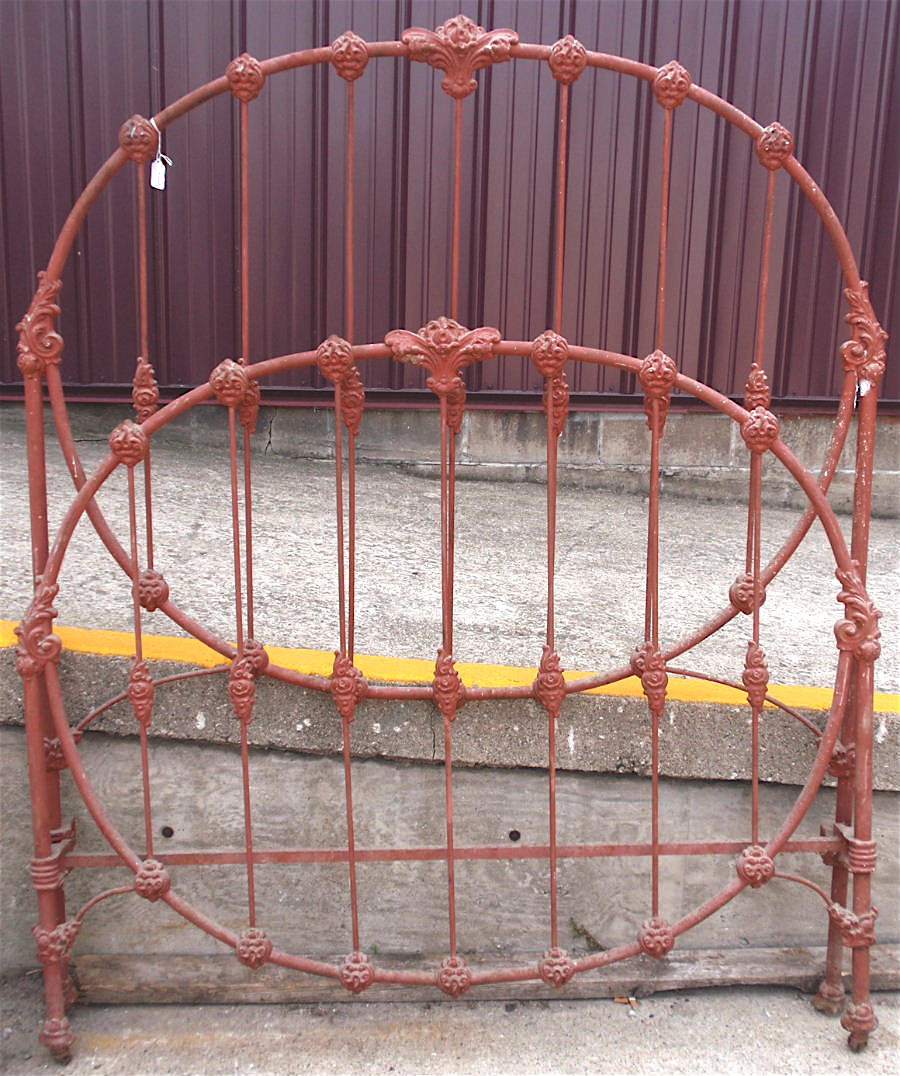 Antique wedding ring bed