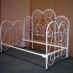 iron bed / daybed w/ back iron bed / daybed w/ back