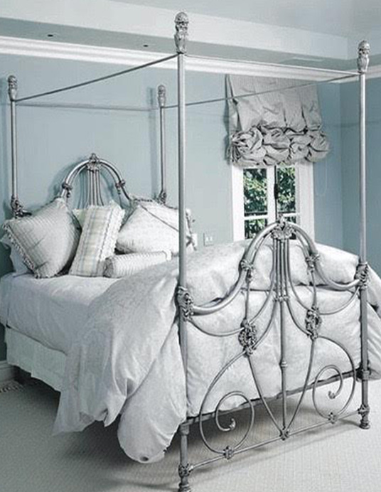 Iron Canopy Beds for Sale