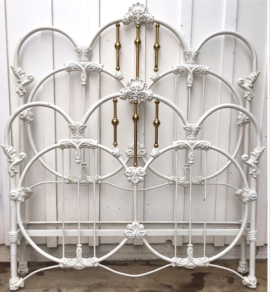 Iron Canopy Beds for Sale