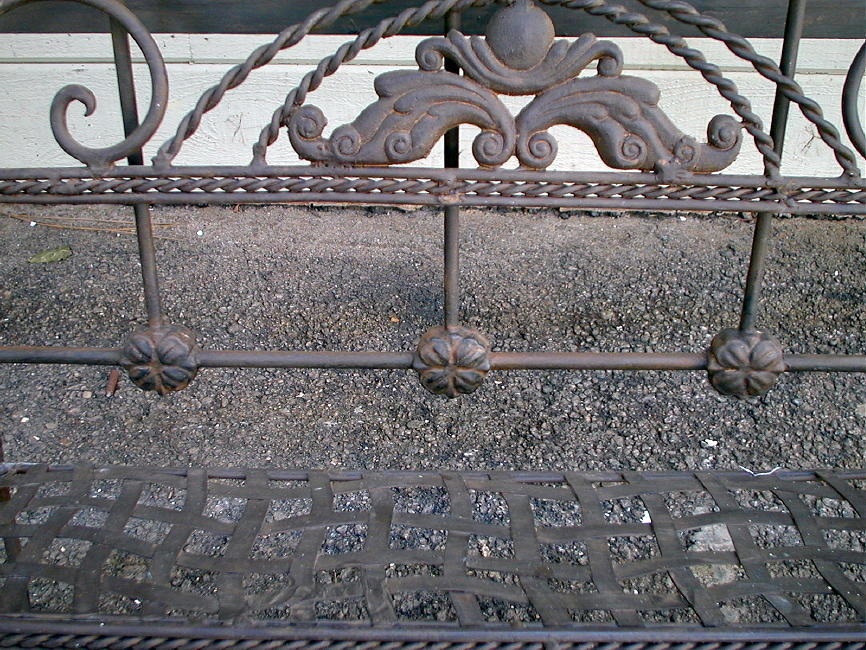 Sierra Exif JPEG iron beds