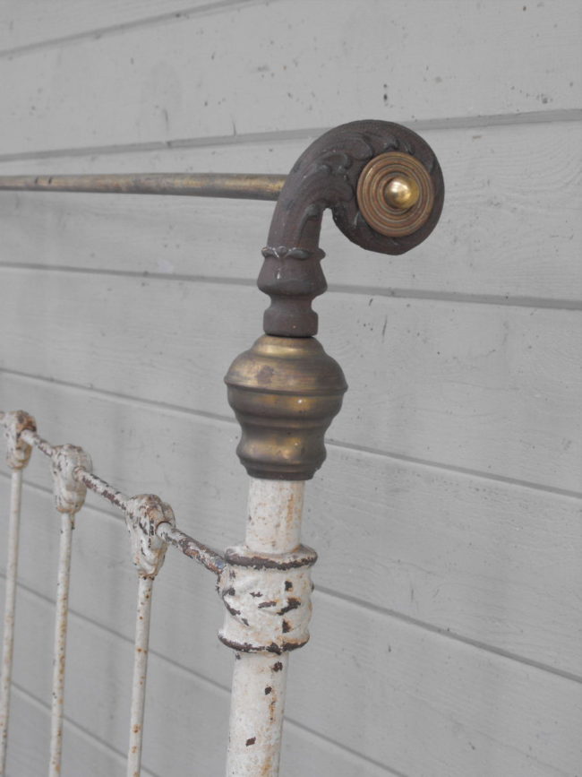 iron beds /Sleigh Bed cathouse beds