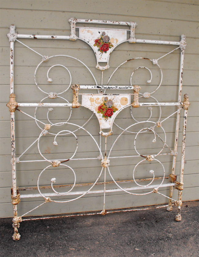 iron bed A vintage bed