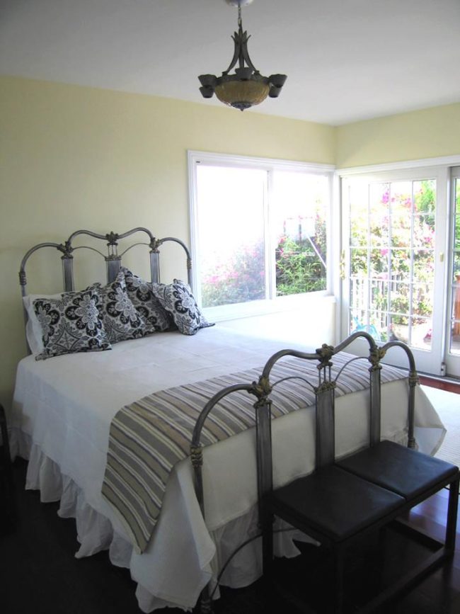 iron bed /deco vintage bed