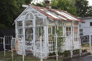 Iron Bed Green House