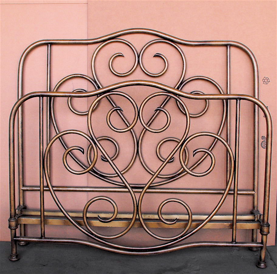 Iron Bed – Transition Antique Iron Bed