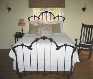 iron bed - simple elegant Simple Yet Elegant