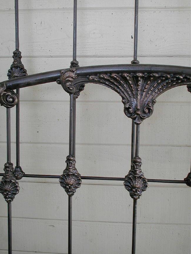 Iron BedBlack Smyth Antique Iron Bed