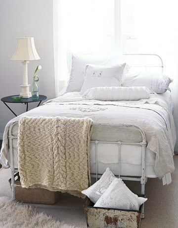 Antique Double Size Iron Bed, How To Turn A Full Bed Into Queen