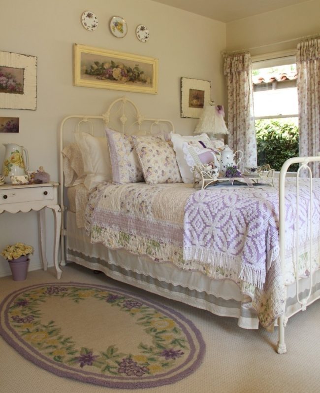 Accessorizing Cathouse Beds