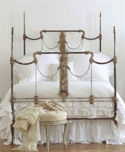 Investing In Antique Iron Beds