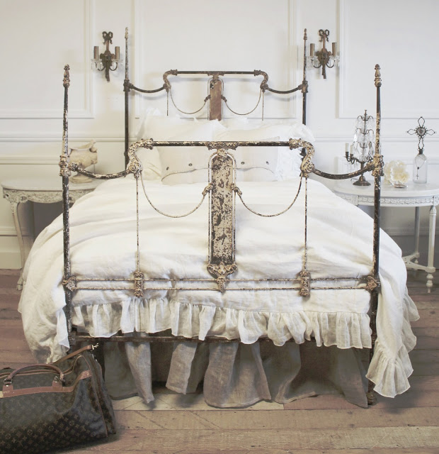 French-Four-Poster_Cathousebeds Antique Iron Beds