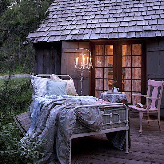 Iron shop sleeping bed