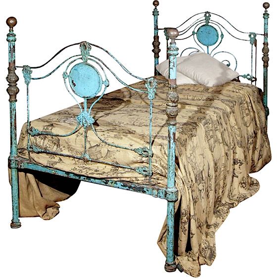 Unveiling the Rise of Four-Poster Styles in the 1800s
