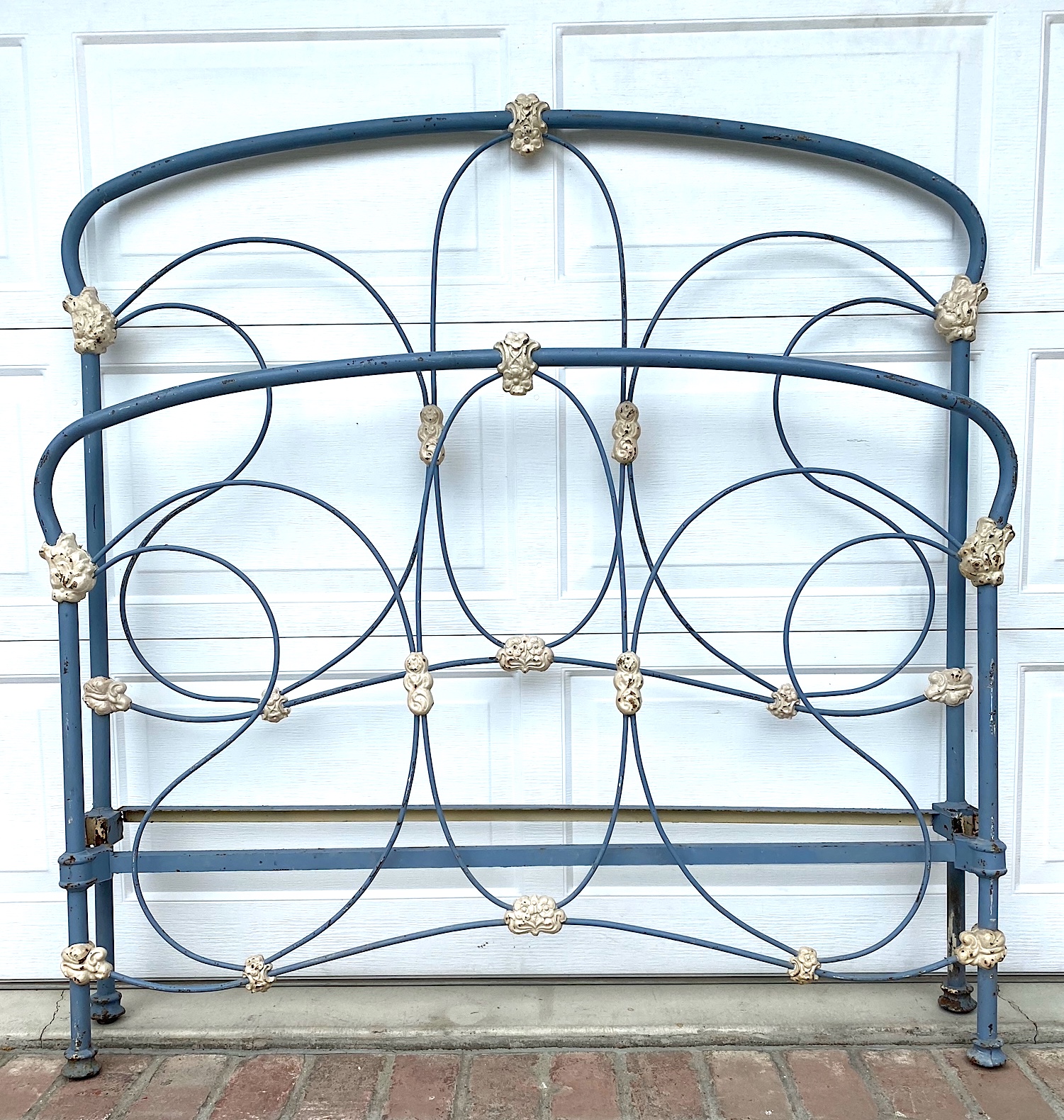 Transitional Style Antique Iron Beds | Cathouse Beds