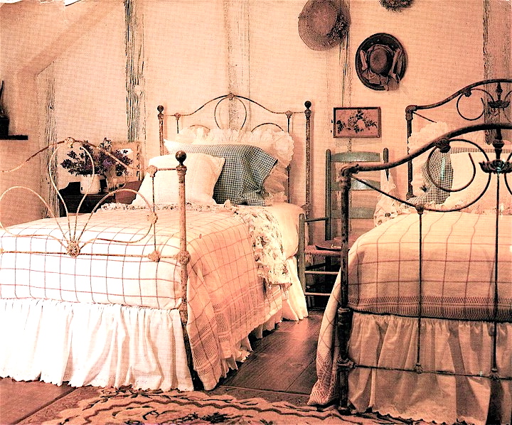 Antique Iron Beds for Their Advertising and Displays