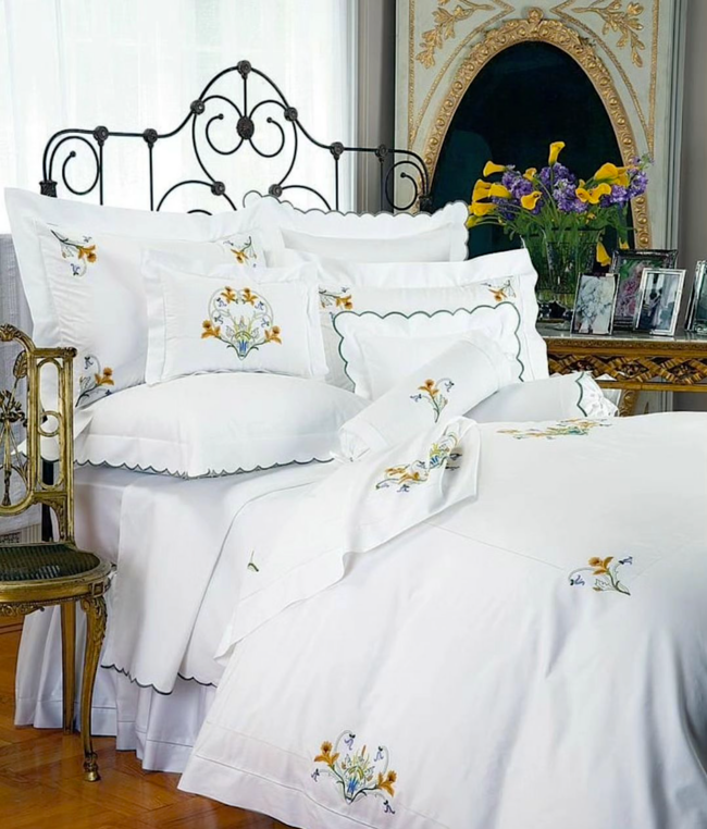 cathousebeds.com-thin-gauge Antique Iron Beds