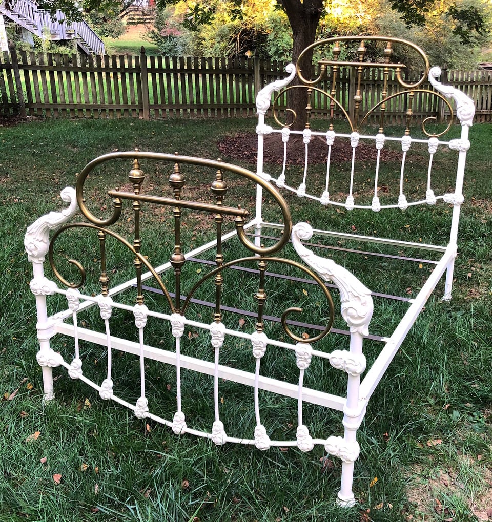 antique-iron-bed – Cathousebeds.com
