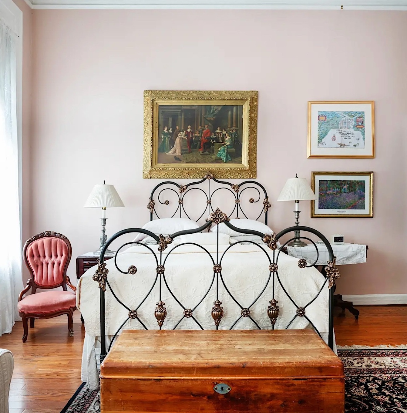 antique-iron-bed-for-1871-House.jpeg